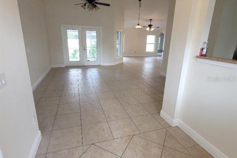 House in North Port, Florida 3 bedrooms, 183.11 sq.m. № 1717561 - photo 13