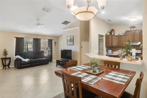 House in North Port, Florida 3 bedrooms, 124.3 sq.m. № 2151613 - photo 7
