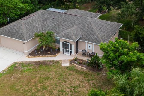 House in North Port, Florida 3 bedrooms, 124.3 sq.m. № 2151613