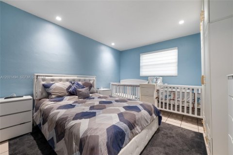 Condo in Hialeah, Florida, 2 bedrooms № 2154660 - photo 6