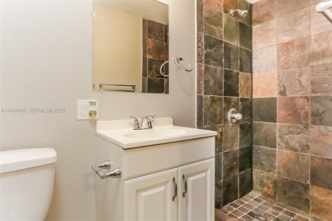 Снять в аренду виллу или дом в Помпано-Бич, Флорида 3 спальни, 103.77м2, № 1992706 - фото 13