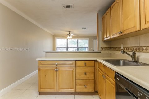 Снять в аренду виллу или дом в Помпано-Бич, Флорида 3 спальни, 103.77м2, № 1992706 - фото 5