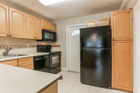 Снять в аренду виллу или дом в Помпано-Бич, Флорида 3 спальни, 103.77м2, № 1992706 - фото 6