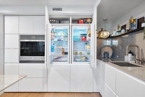 Copropriété à vendre à North Miami, Floride: 2 chambres, 110.37 m2 № 1968725 - photo 12