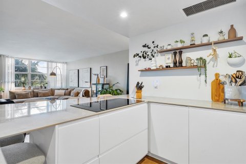 Copropriété à vendre à North Miami, Floride: 2 chambres, 110.37 m2 № 1968725 - photo 20