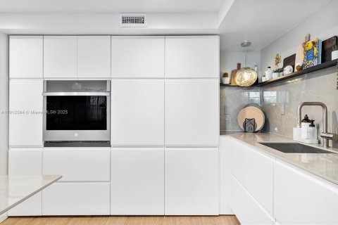 Copropriété à vendre à North Miami, Floride: 2 chambres, 110.37 m2 № 1968725 - photo 11