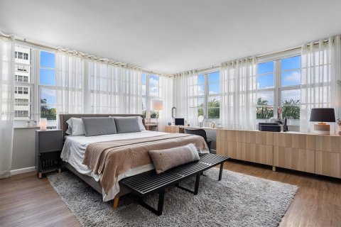 Copropriété à vendre à North Miami, Floride: 2 chambres, 110.37 m2 № 1968725 - photo 24