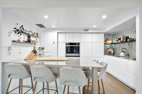 Copropriété à vendre à North Miami, Floride: 2 chambres, 110.37 m2 № 1968725 - photo 10