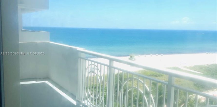 Condo in Miami Beach, Florida, 2 bedrooms № 1854763