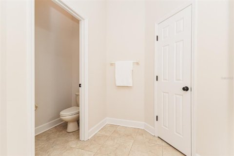 House in Lakeland, Florida 3 bedrooms, 193.42 sq.m. № 2303020 - photo 12