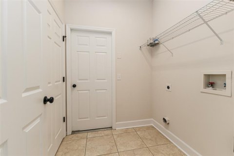House in Lakeland, Florida 3 bedrooms, 193.42 sq.m. № 2303020 - photo 27