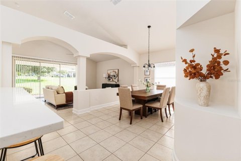 House in Lakeland, Florida 3 bedrooms, 193.42 sq.m. № 2303020 - photo 15
