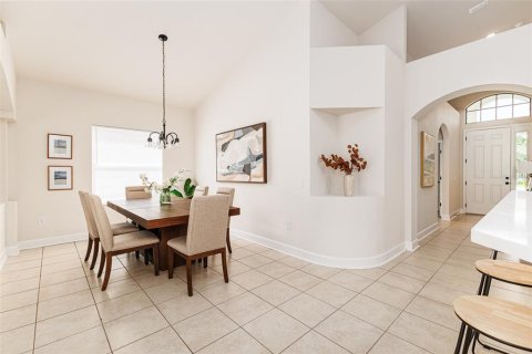 House in Lakeland, Florida 3 bedrooms, 193.42 sq.m. № 2303020 - photo 16