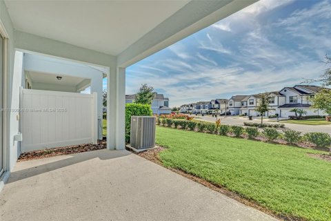 Townhouse in Orlando, Florida 3 bedrooms № 2034655 - photo 24