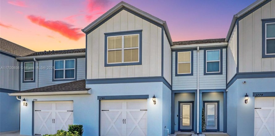 Townhouse in Orlando, Florida 3 bedrooms № 2034655