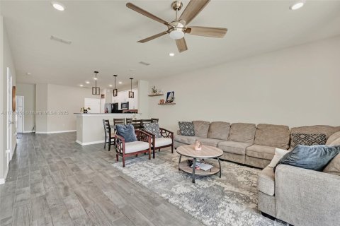 Townhouse in Orlando, Florida 3 bedrooms № 2034655 - photo 8