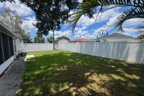 Villa ou maison à louer à Tampa, Floride: 3 chambres, 120.59 m2 № 2092979 - photo 20