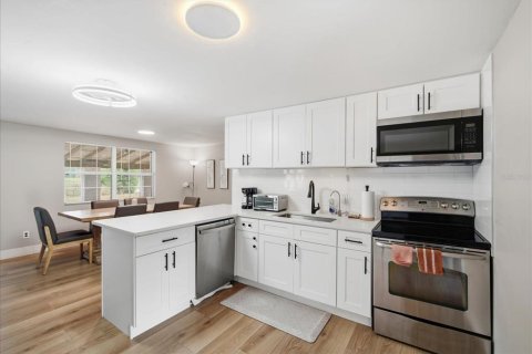 Casa en venta en Plant City, Florida, 4 dormitorios, 163.51 m2 № 2115020 - foto 12