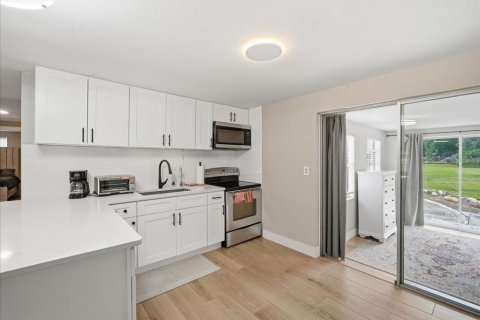 Casa en venta en Plant City, Florida, 4 dormitorios, 163.51 m2 № 2115020 - foto 11
