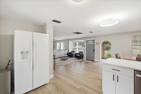 Casa en venta en Plant City, Florida, 4 dormitorios, 163.51 m2 № 2115020 - foto 14