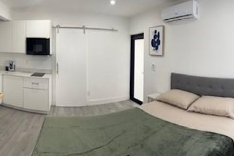 Appartement à louer à Miami, Floride: 1 chambre, 117.06 m2 № 1997573 - photo 2