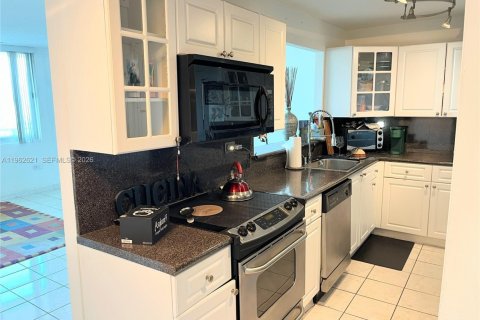 Купить кондоминиум в Майами-Бич, Флорида 1 спальня, 84.73м2, № 2027807 - фото 9