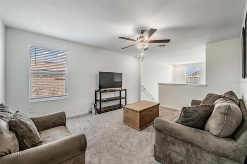 House in Plant City, Florida 5 bedrooms, 224.36 sq.m. № 2123205 - photo 24