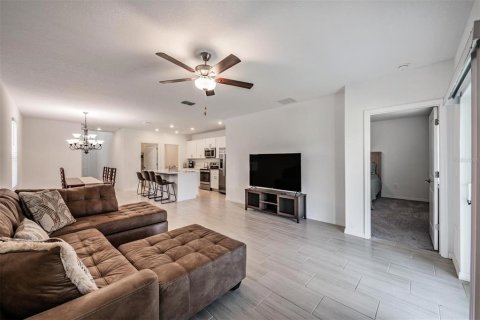 House in Plant City, Florida 5 bedrooms, 224.36 sq.m. № 2123205 - photo 13