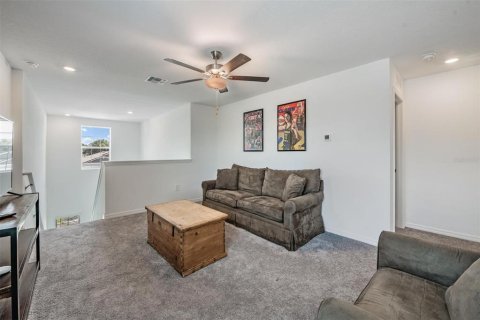 House in Plant City, Florida 5 bedrooms, 224.36 sq.m. № 2123205 - photo 25