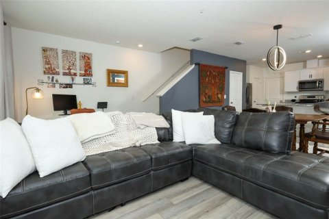Touwnhouse à vendre à Sanford, Floride: 3 chambres, 146.32 m2 № 2373049 - photo 12