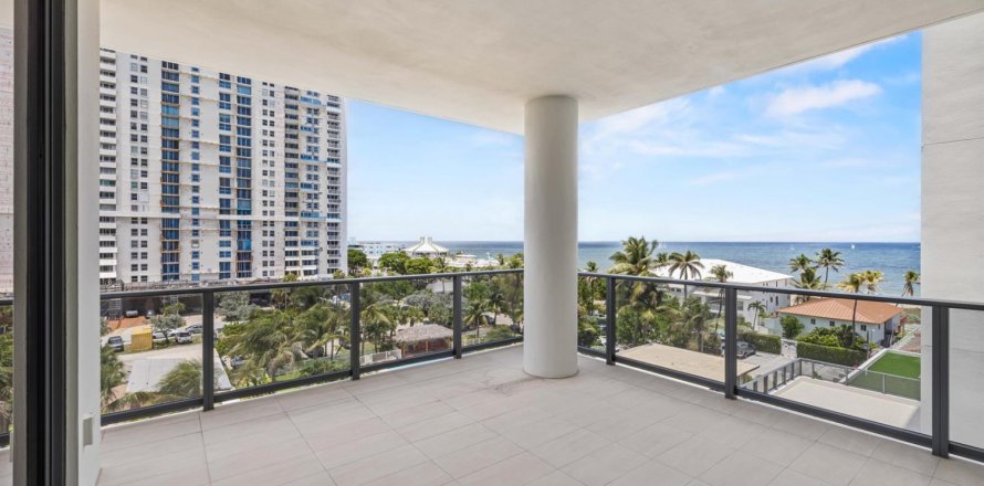 Condo à Pompano Beach, Floride, 3 chambres № 2191499