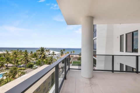 Copropriété à vendre à Pompano Beach, Floride: 3 chambres, 195.65 m2 № 2191499 - photo 2