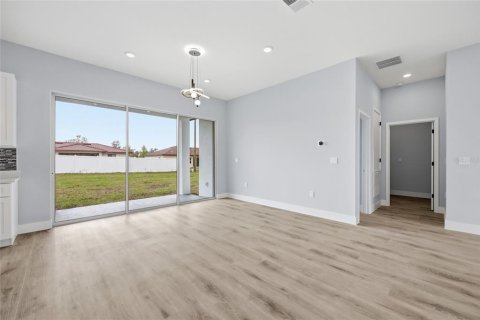 House in Ocala, Florida 4 bedrooms, 167.41 sq.m. № 2143044 - photo 9