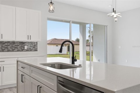House in Ocala, Florida 4 bedrooms, 167.41 sq.m. № 2143044 - photo 14
