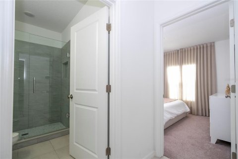 House in Davenport, Florida 5 bedrooms, 251.49 sq.m. № 2091693 - photo 6