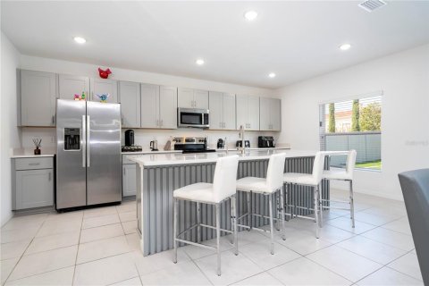 House in Davenport, Florida 5 bedrooms, 251.49 sq.m. № 2091693 - photo 23