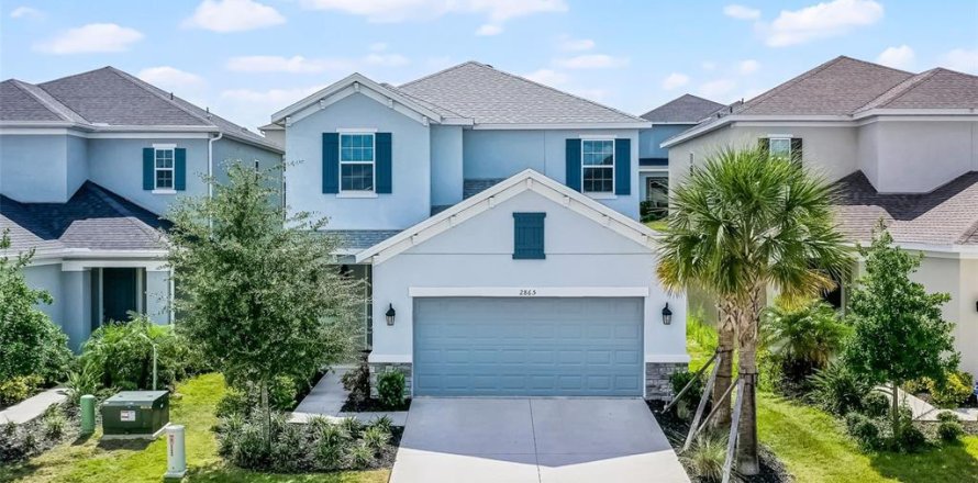House in Clermont, Florida 4 bedrooms, 225.1 sq.m. № 1841921
