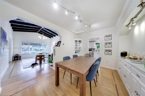 Casa en venta en Miami, Florida, 3 dormitorios, 143.16 m2 № 2011574 - foto 9