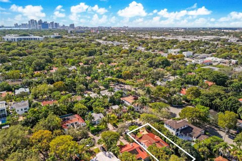 Casa en venta en Miami, Florida, 3 dormitorios, 143.16 m2 № 2011574 - foto 23