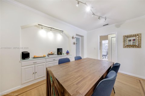 Casa en venta en Miami, Florida, 3 dormitorios, 143.16 m2 № 2011574 - foto 10