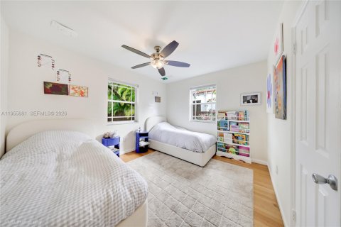 Casa en venta en Miami, Florida, 3 dormitorios, 143.16 m2 № 2011574 - foto 15