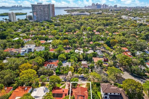 Casa en venta en Miami, Florida, 3 dormitorios, 143.16 m2 № 2011574 - foto 22