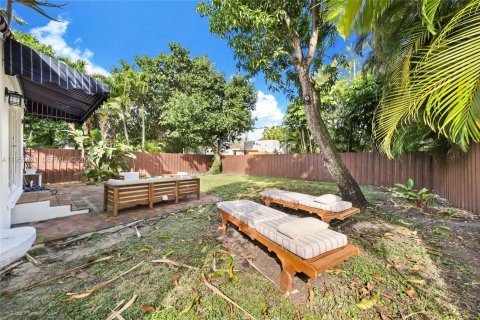 Casa en venta en Miami, Florida, 3 dormitorios, 143.16 m2 № 2011574 - foto 27