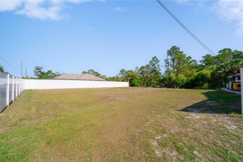 House in North Port, Florida 3 bedrooms, 258.64 sq.m. № 1749675 - photo 12