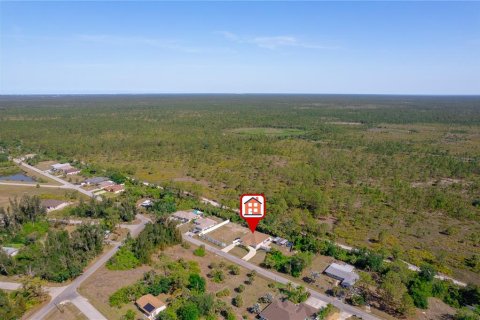 House in North Port, Florida 3 bedrooms, 258.64 sq.m. № 1749675 - photo 8