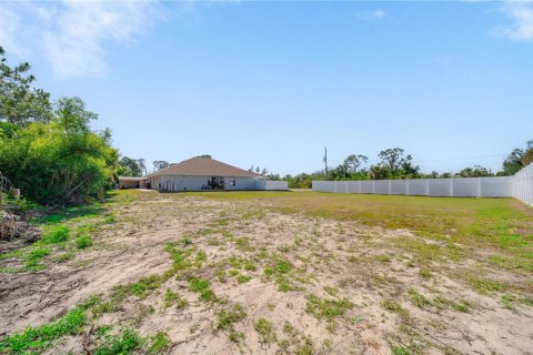House in North Port, Florida 3 bedrooms, 258.64 sq.m. № 1749675 - photo 13
