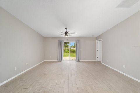 House in Ocala, Florida 3 bedrooms, 130.99 sq.m. № 1787882 - photo 16