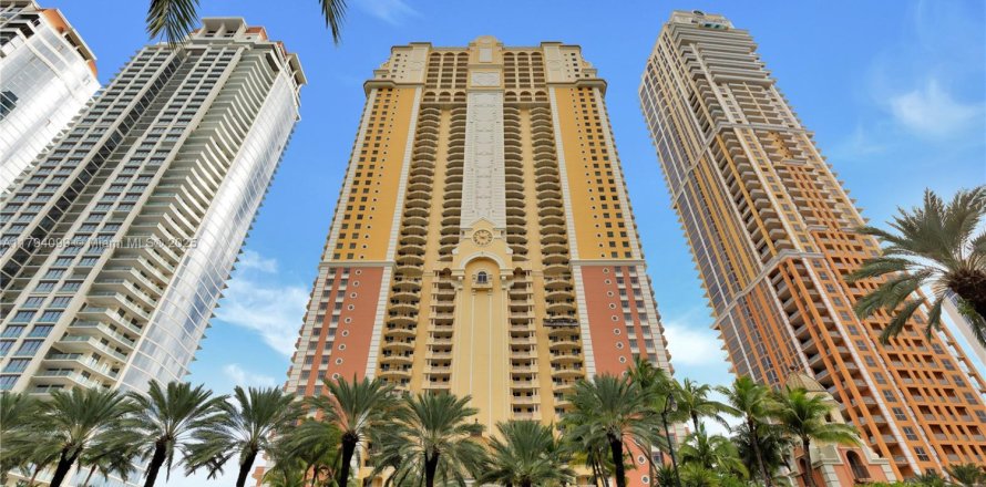 Condo à Sunny Isles Beach, Floride, 3 chambres  № 1959971