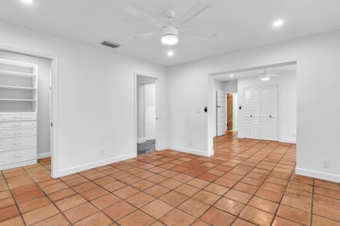 House in Boca Raton, Florida 3 bedrooms, 334.54 sq.m. № 2288597 - photo 18