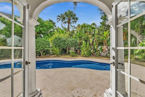 House in Boca Raton, Florida 3 bedrooms, 334.54 sq.m. № 2288597 - photo 7